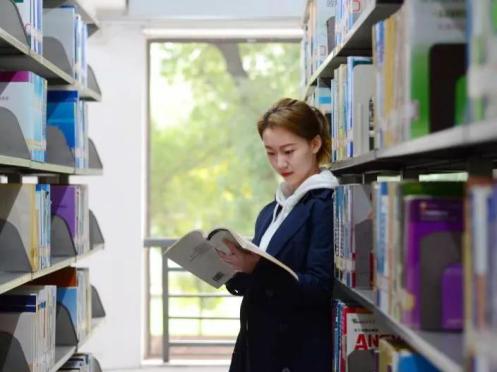 大学生体操运动视频锻炼_大学生体操视频_体操房大学生
