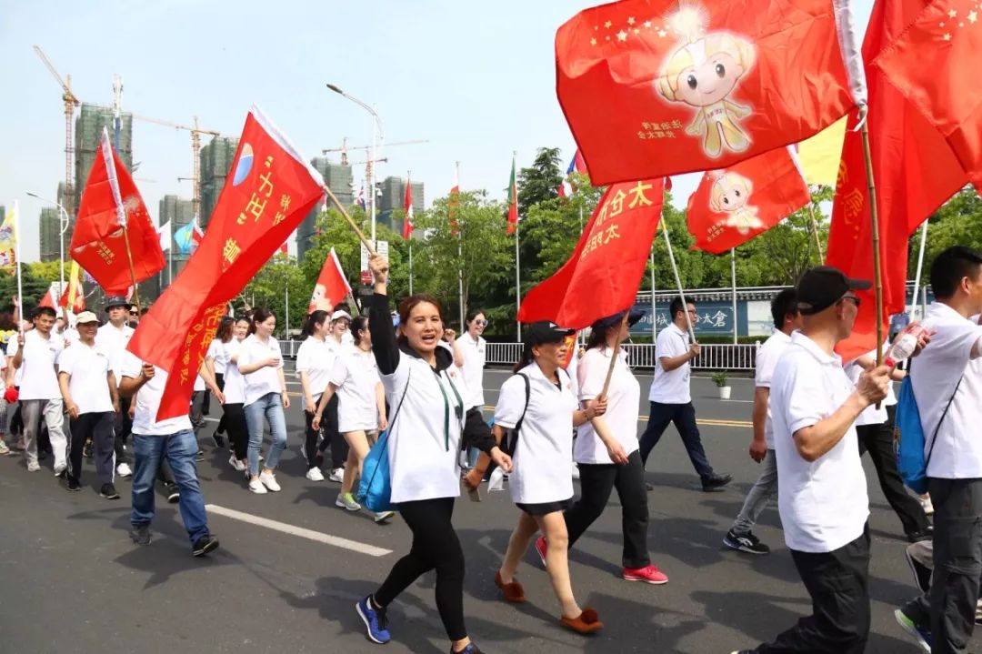 50公里竞走冠军亚军季军_冠军亚军季军的站位_冠军季军亚军