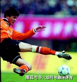足球历史专业队长_足球队长是_足球队中的队长的主要职责