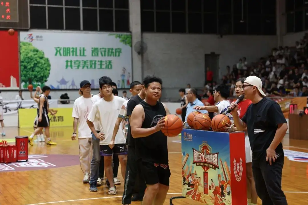 东坑镇篮球馆地址_东莞篮球冠军_东坑篮球冠军是谁