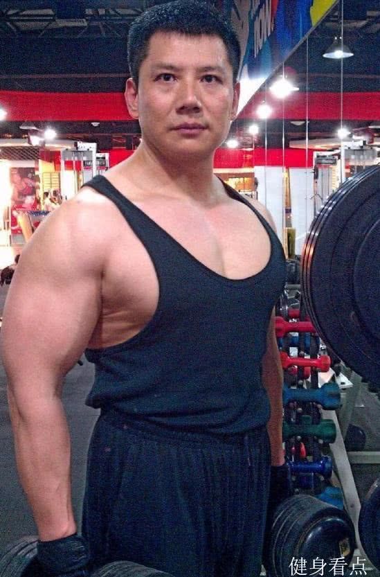 老年健身的明星_86岁健身艺人_年老健身的明星