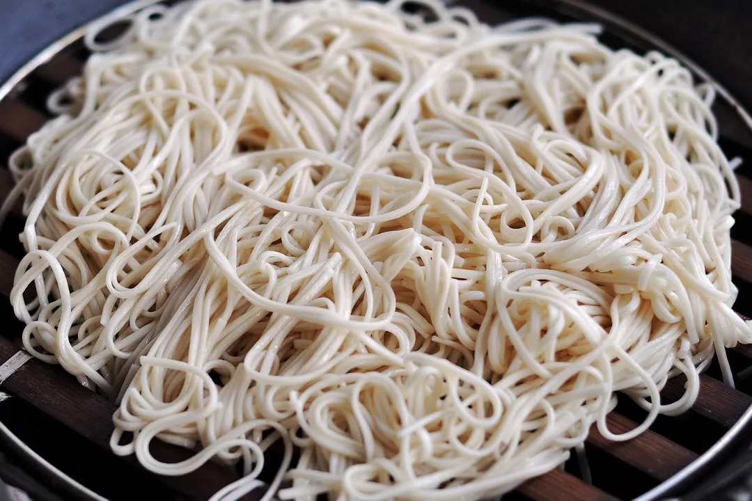 生活小窍门炒菜不粘锅_粘锅炒菜窍门生活小妙招视频_做菜粘锅