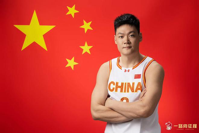 篮球的半场3对3比赛规则_篮球半场比赛基本规则_篮球半场规则比赛视频