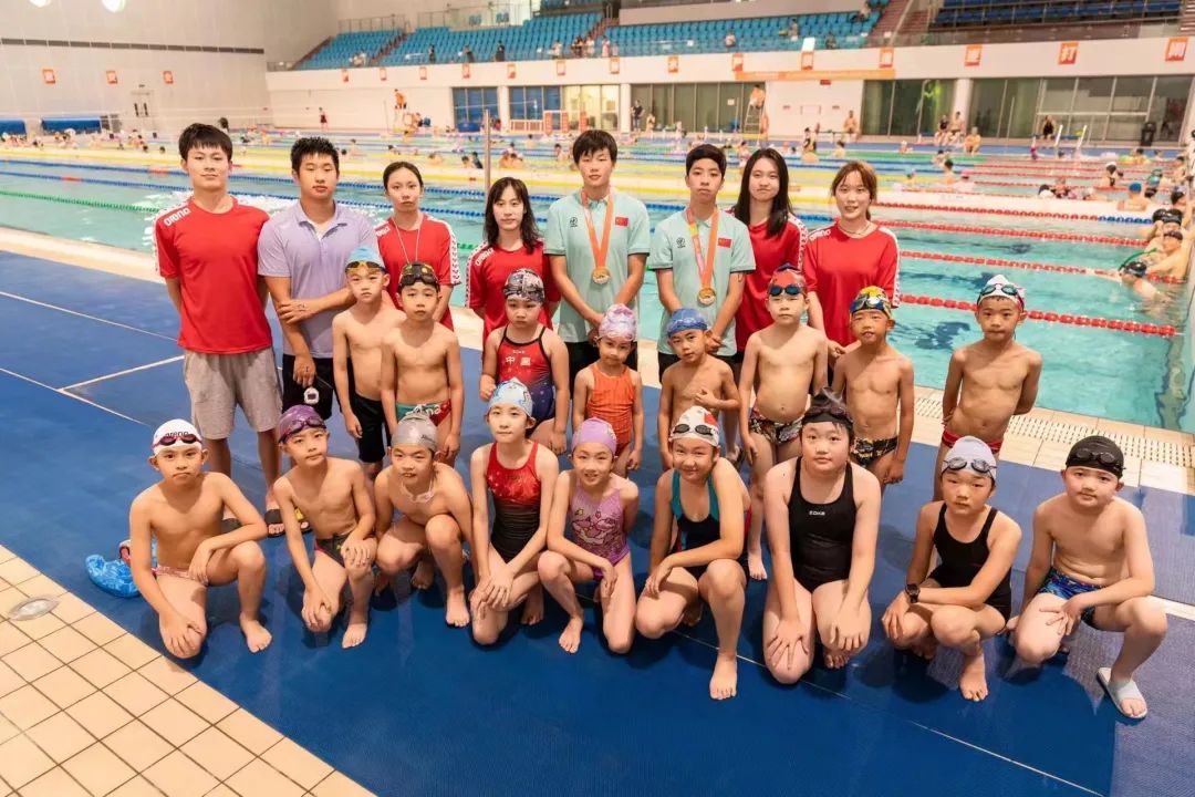 武汉女孩游泳冠军_游泳武汉冠军女孩视频_游泳武汉冠军女孩叫什么